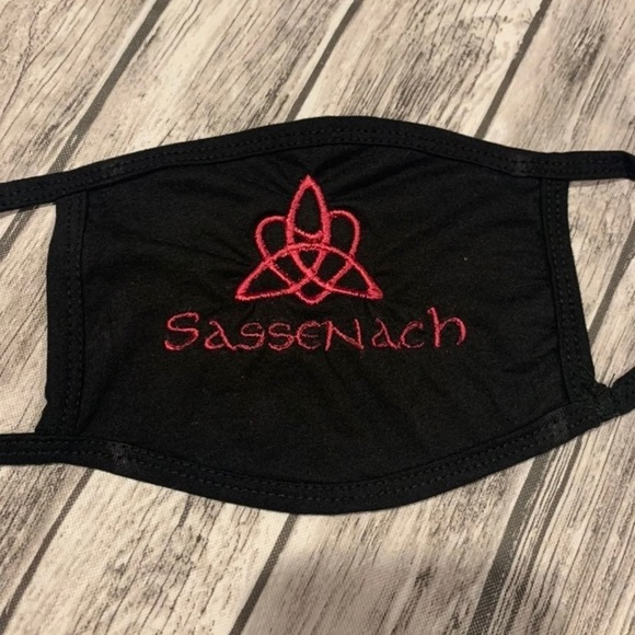 Sassanach Whiskey Outlander Series Facemask NEW - Picture 2 of 2